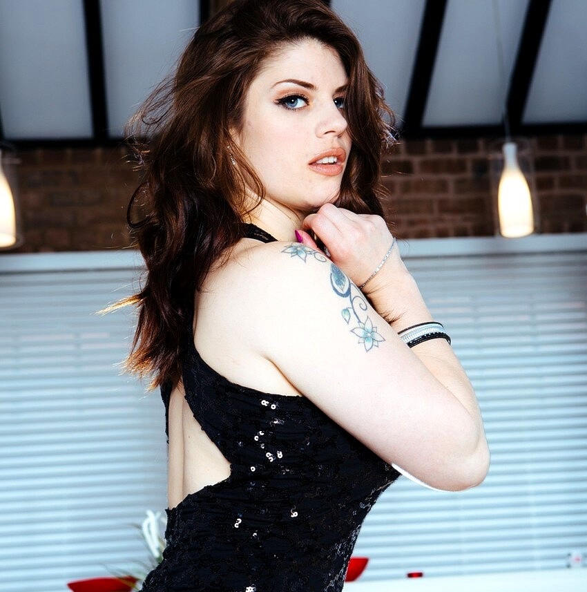 Who Is Lucia Love? Age, Height & Net Worth 2026