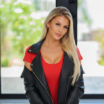 Scarlettkissesxo: Full Bio, Age, Career & $4M Net Worth 2026